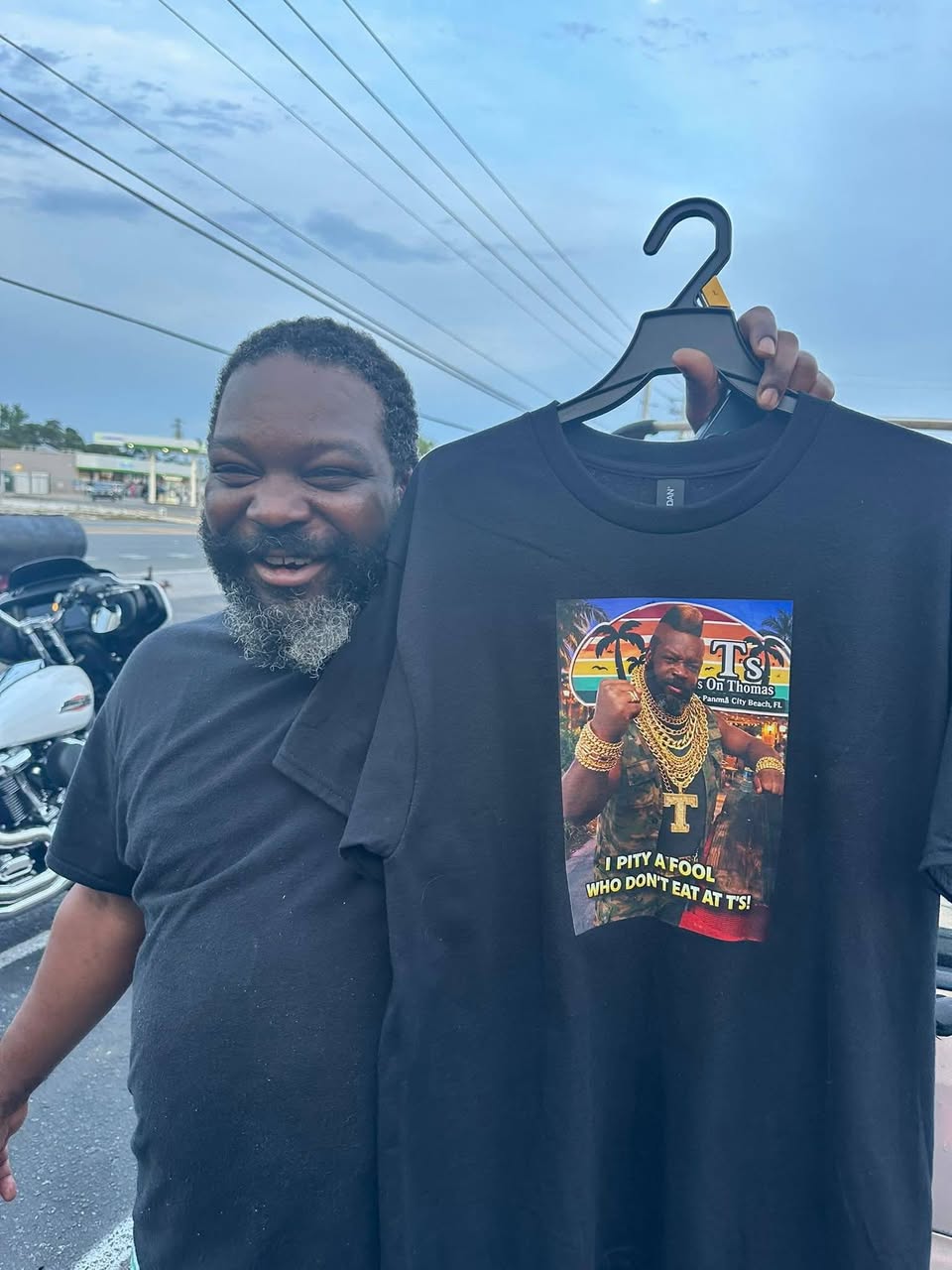 I Pity A Fool Who Don't Eat At T's — T's On Thomas merch shirt